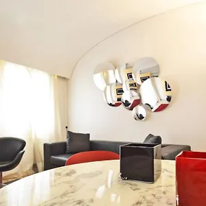 Appartement Ai Bareteri Luxury Canal View, Venise